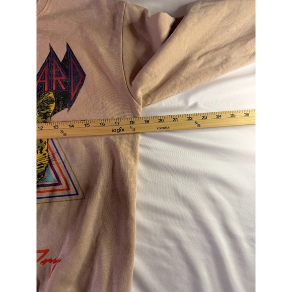 Women's Def Leppard Crewneck Oversized Sweatshirt Size‎ Small Leopard Graphic - Picture 5 of 6